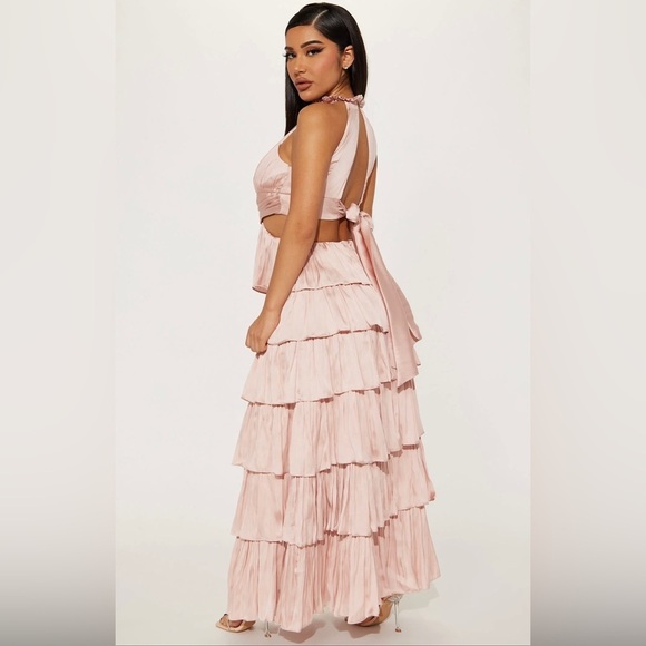 Women’s Fashion size‎ M, mock neck, ruffle layered maxi dress, in blush. - Picture 3 of 6